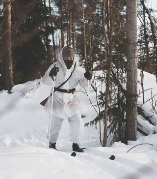 A completely normal Finn having a completely normal and uneventful skiing session in the center of Helsinki city.