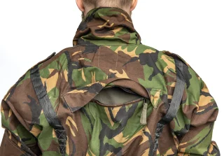 Evacuation webbing handles on the shoulders and inside the back panel.