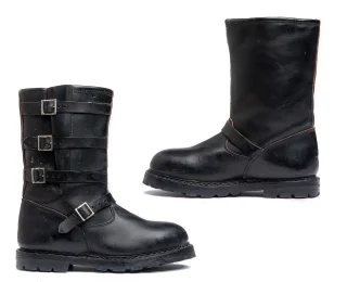 A low height boot. Or a crossover between a jackboot and a lace-up combat boot? In this model the lowest strap is sewn to the boot.