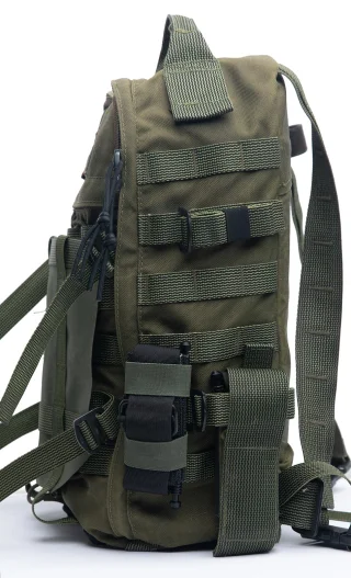 On the left the Blue Force Gear Tourniquet Strap and on the right the Särmä TST Tourniquet Pouch. Both hold a TacMed SOF Tourniquet which is sold separately.