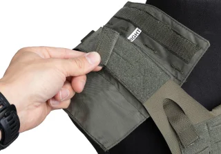 Good adjustment range in shoulder straps, which have MOLLE/PALS webbing and buckles for upper arm protector attachment