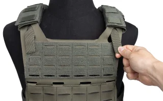 Pull these tabs out to undo the shoulder straps. If the cummerbund is already undone the plate carrier drops off.