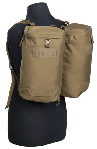 Two side pouches as a day pack