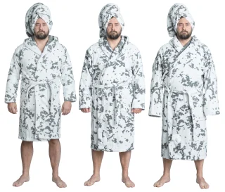 Model height 178 cm, chest circumference 120 cm, waist circumference 100 cm. On the left S/M, center L/XL and on the right 2XL/3XL. Bath towel is sold separately.